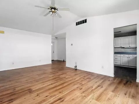 Living - 100 Pennycuick Dr, Mountain View, MO 65548 photo 4 of 4