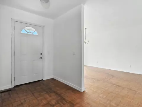 Entry Way - 100 Pennycuick Dr, Mountain View, MO 65548 photo 1 of 1