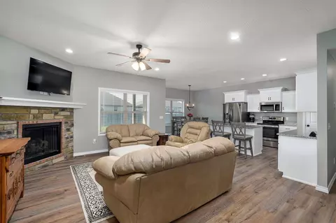 875 E Scott Wayne Dr, Nixa, MO 65714 photo 5