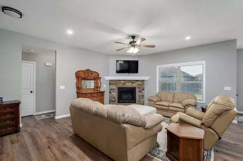 875 E Scott Wayne Dr, Nixa, MO 65714 photo 8