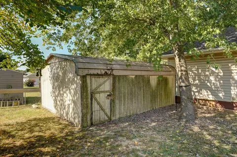 520 Johnson Ave, Sparta, MO 65753 photo 27