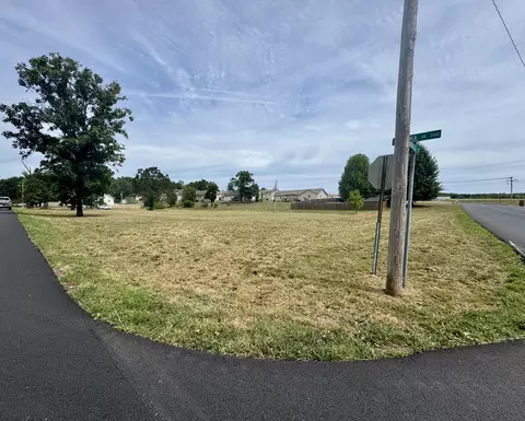 000 Lee Anna Dr, West Plains, MO 65775