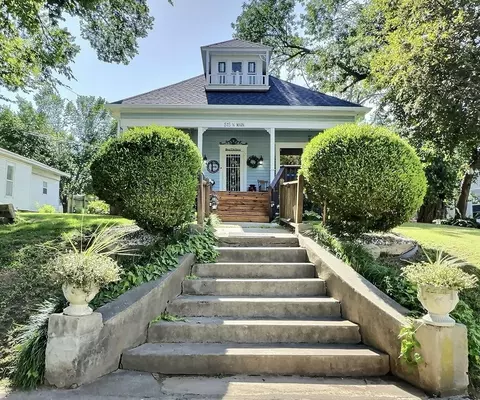 515 N Main St, Nevada, MO 64772 photo 1