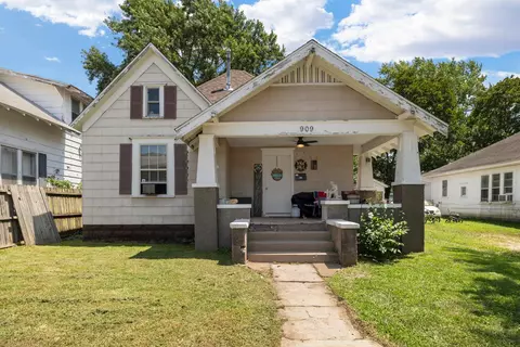 909 4th St, Monett, MO 65708 photo 1
