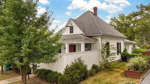 630 S Market Ave, Springfield, MO 65806 photo 1