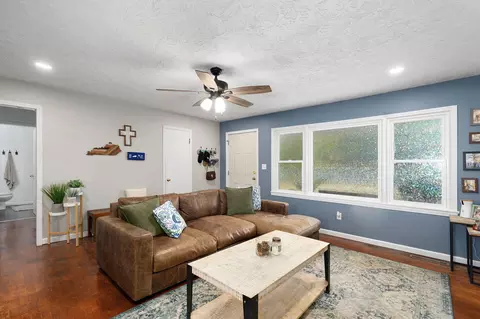 219 W Seminole St, Springfield, MO 65807 photo 5