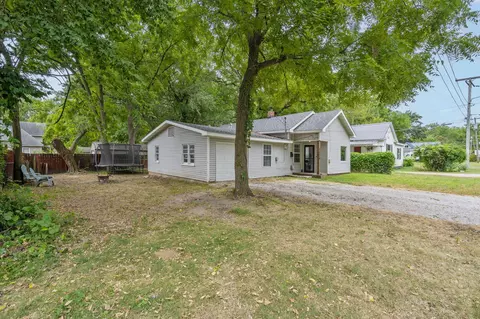 1226 E Scott St, Springfield, MO 65802 photo 1