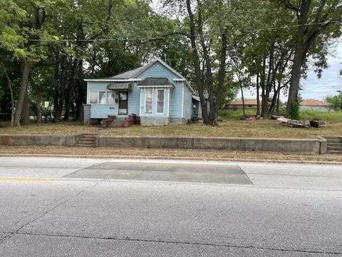 906 W College St, Springfield, MO 65806 photo 1
