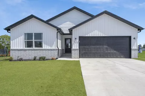 774 Bent Tree Ave, Willard, MO 65781