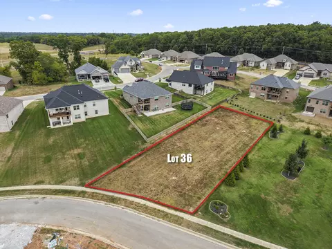 1633 W Silver Oak Dr, Springfield, MO 65810 photo 2