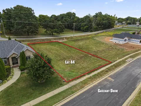 1563 W Gaslight Dr, Springfield, MO 65810
