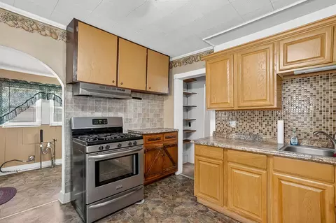 2307 N Robberson Ave, Springfield, MO 65803 photo 9
