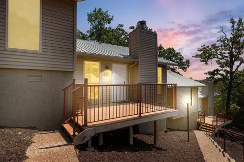 120 Mocking Jay Ln #119, Kimberling City, MO 65686