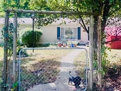 675 N Dade 181, Greenfield, MO 65661