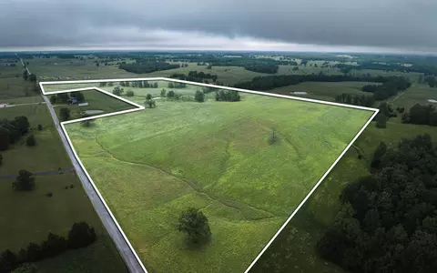 1 Farm Road 1200, Crane, MO 65633