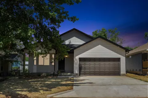 2539 W Lombard St, Springfield, MO 65802