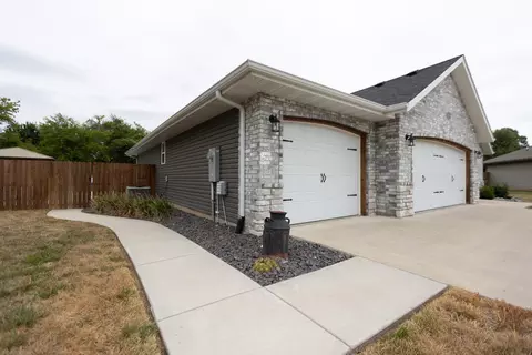 233 W Canterbury Ln, Willard, MO 65781 photo 9