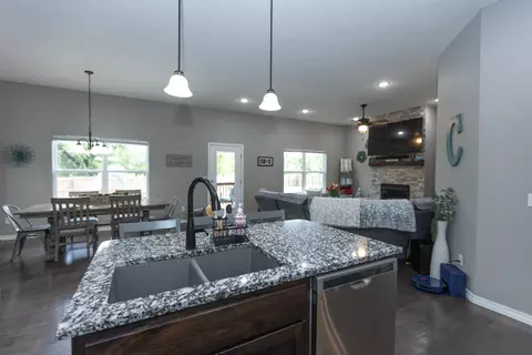 233 W Canterbury Ln, Willard, MO 65781 photo 19