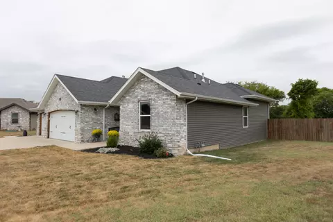 233 W Canterbury Ln, Willard, MO 65781 photo 7