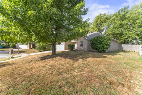 2503 N Clifton Ave, Springfield, MO 65803 photo 3