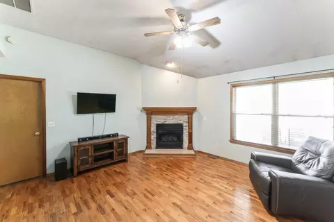 2503 N Clifton Ave, Springfield, MO 65803 photo 8