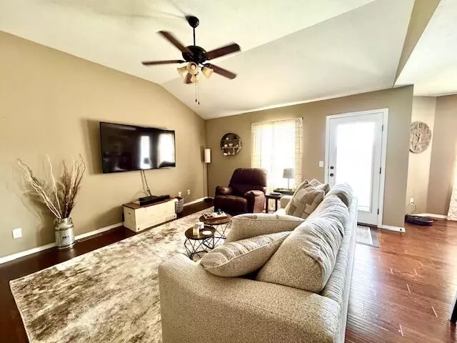 Living - 692 N Galileo Dr, Nixa, MO 65714 photo 2 of 3