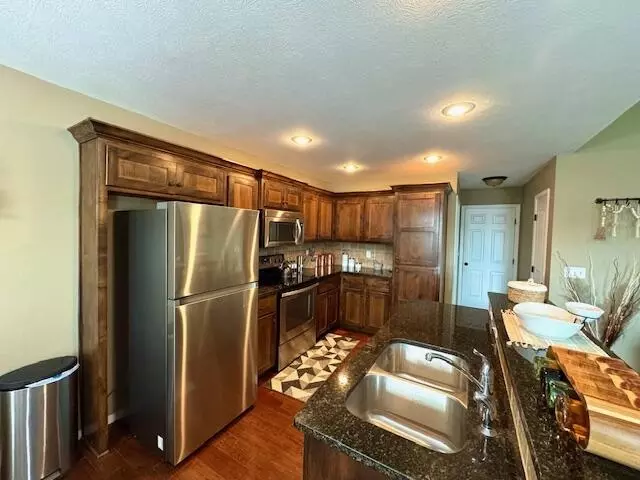 Kitchen - 692 N Galileo Dr, Nixa, MO 65714 photo 2 of 5