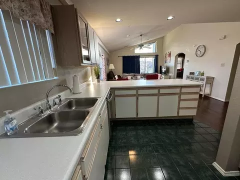 Kitchen - 2700 Green Mountain Dr #3, Branson, MO 65616 photo 5 of 11