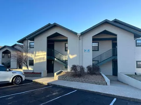 2700 Green Mountain Dr #3, Branson, MO 65616