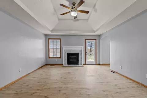 826 S Pershing St, Willard, MO 65781 photo 5
