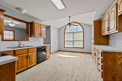 826 S Pershing St, Willard, MO 65781 photo 12