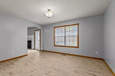 826 S Pershing St, Willard, MO 65781 photo 7