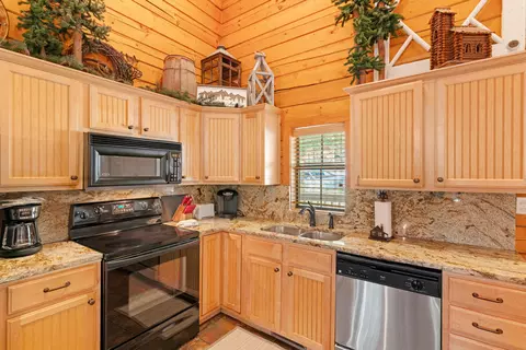 Kitchen - 237 Oakridge Rd #2, Branson, MO 65616 photo 3 of 3