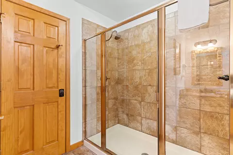 Bath - 237 Oakridge Rd #2, Branson, MO 65616 photo 5 of 5