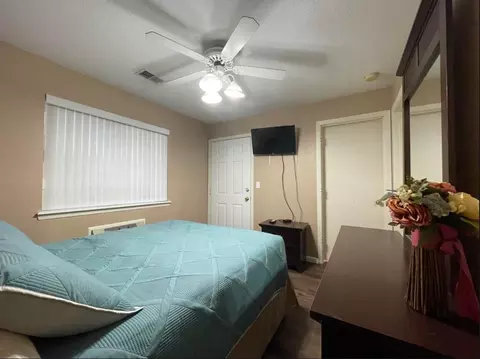 Bedroom - 545 Valley View Rd #101, Branson, MO 65616 photo 4 of 4