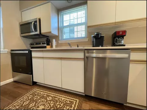 Kitchen - 545 Valley View Rd #101, Branson, MO 65616 photo 3 of 3