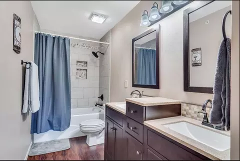 Bath - 545 Valley View Rd #101, Branson, MO 65616 photo 6 of 6
