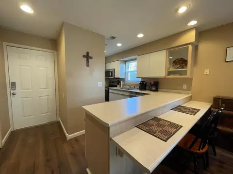 Entry Way - 545 Valley View Rd #101, Branson, MO 65616 photo 1 of 2