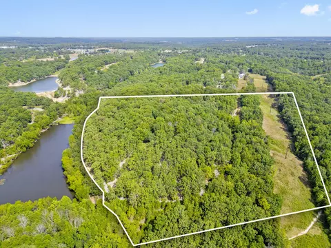 000 Buena Vista Pkwy, Strafford, MO 65757