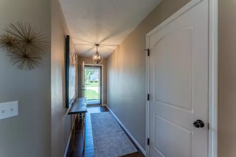5590 W Sunflower Dr, Springfield, MO 65802 photo 8