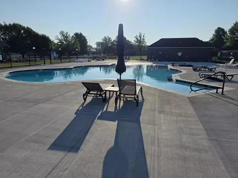 5590 W Sunflower Dr, Springfield, MO 65802 photo 2