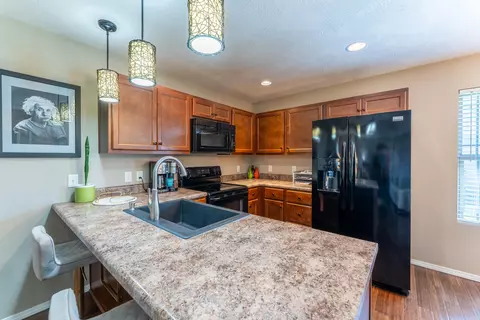 5590 W Sunflower Dr, Springfield, MO 65802 photo 9