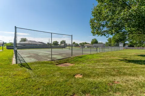 5590 W Sunflower Dr, Springfield, MO 65802 photo 4