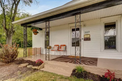 207 W Broad St, Republic, MO 65738 photo 3