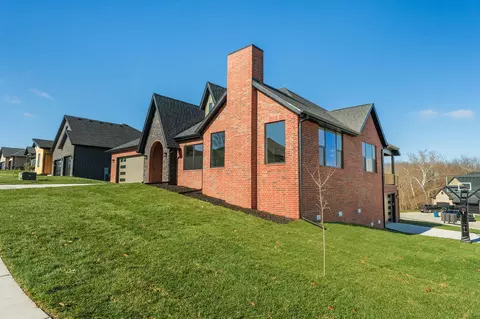 1607 E Silo Ridge Dr, Ozark, MO 65721 photo 2