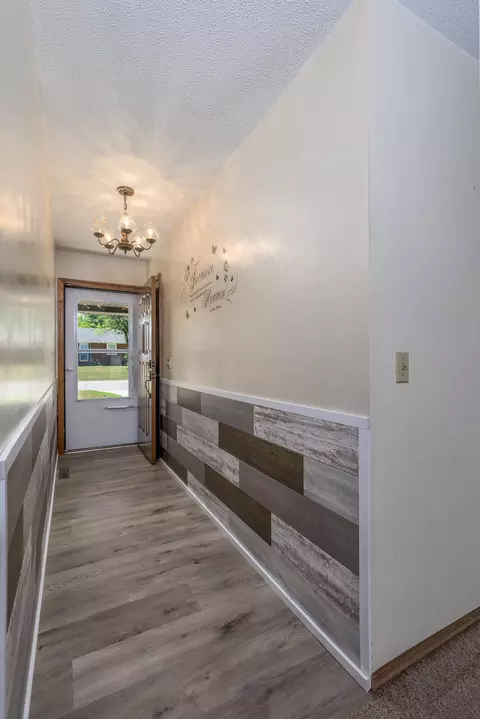 3139 W Village Ln, Springfield, MO 65807 photo 4