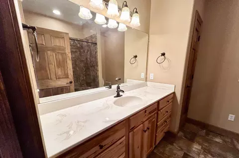 Bath - 12153 Y, Birch Tree, MO 65438 photo 1 of 3