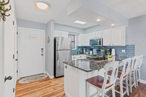 Kitchen - 429 Chinquapin Cir #608, Branson, MO 65616 photo 1 of 2
