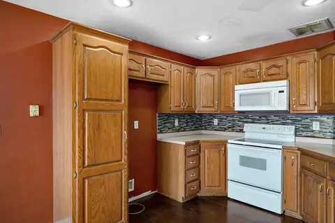 4060 W Ridgeview St, Battlefield, MO 65619 photo 10