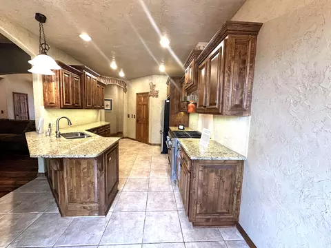 808 E Donegal Cir, Nixa, MO 65714 photo 8